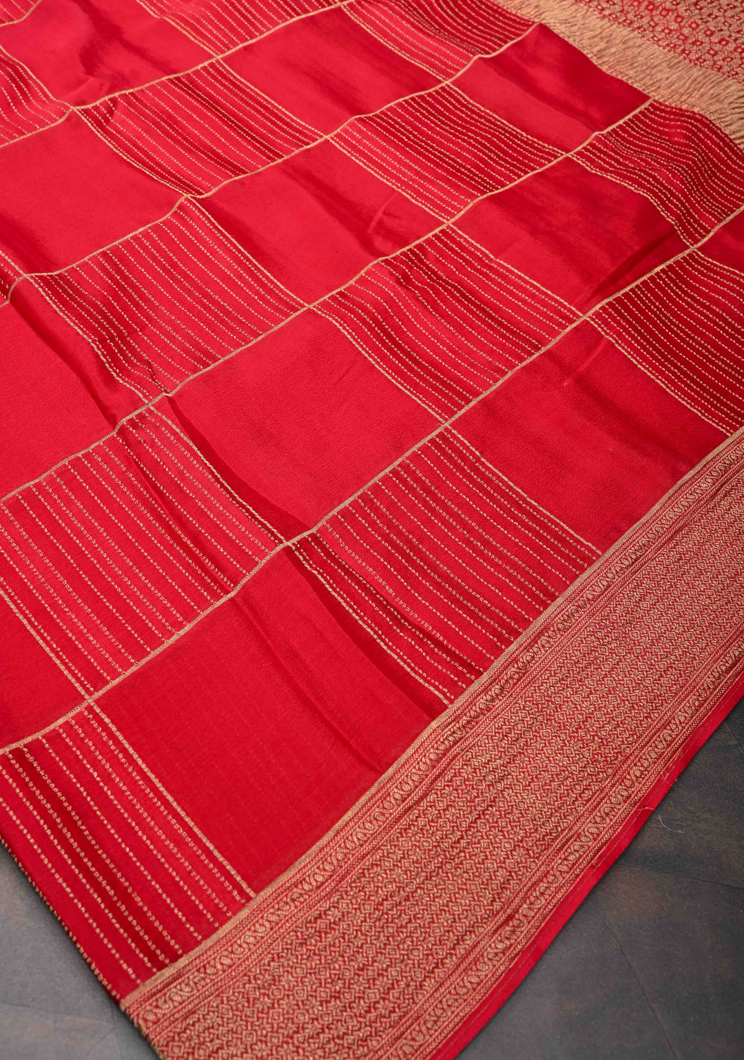 Red Mysore Silk Saree with Checks Pattern and Zari Border in KSIC Grade Thickness | SILK MARK CERTIFIED