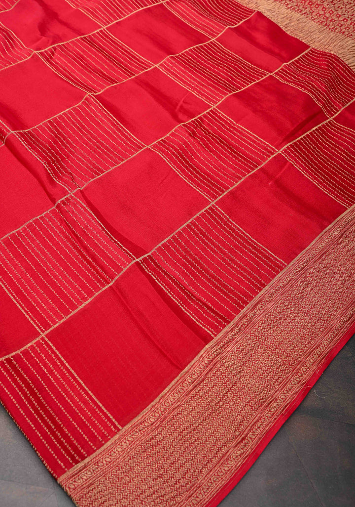 Red Mysore Silk Saree with Checks Pattern and Zari Border in KSIC Grade Thickness | SILK MARK CERTIFIED