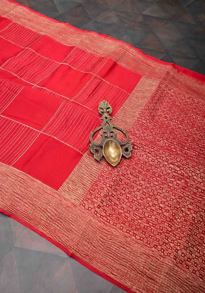 Red Mysore Silk Saree with Checks Pattern and Zari Border in KSIC Grade Thickness | SILK MARK CERTIFIED