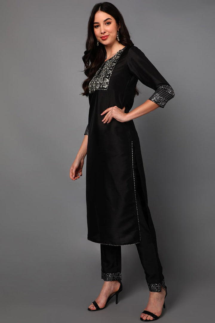 Black Floral Yoke Design Panelled Suit Set | SHOBITAM