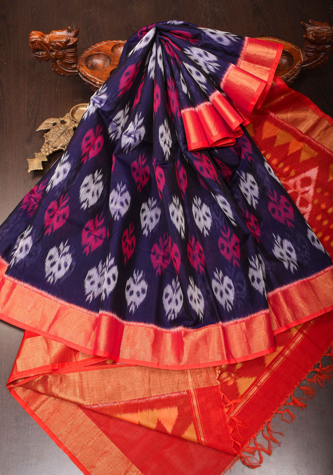 Bluish Purple Handwoven Ikkat  Silk Cotton Saree with Contrast Border