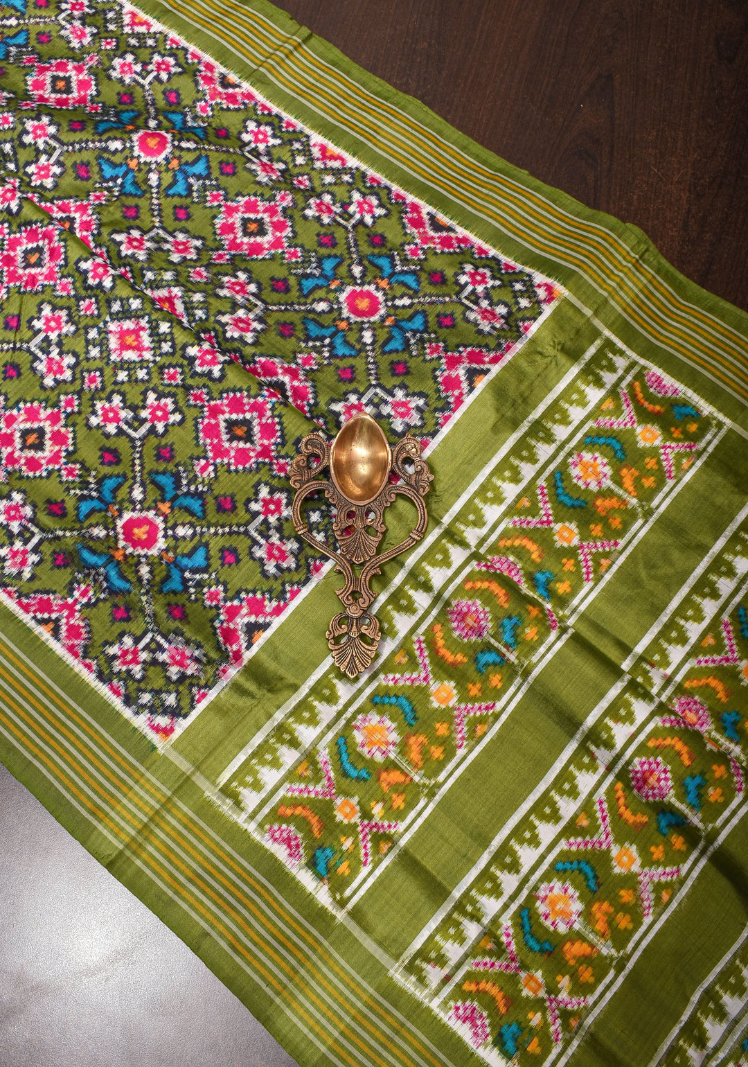 Double  Ikkat Pochampally Exquisite Moss Green Handwoven Pure Silk Saree | SILK MARK CERTIFIED | SHOBITAM