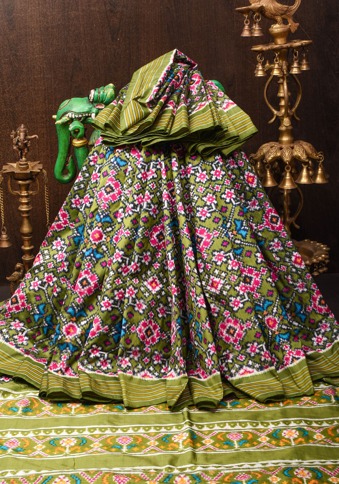 Double  Ikkat Pochampally Exquisite Moss Green Handwoven Pure Silk Saree | SILK MARK CERTIFIED | SHOBITAM