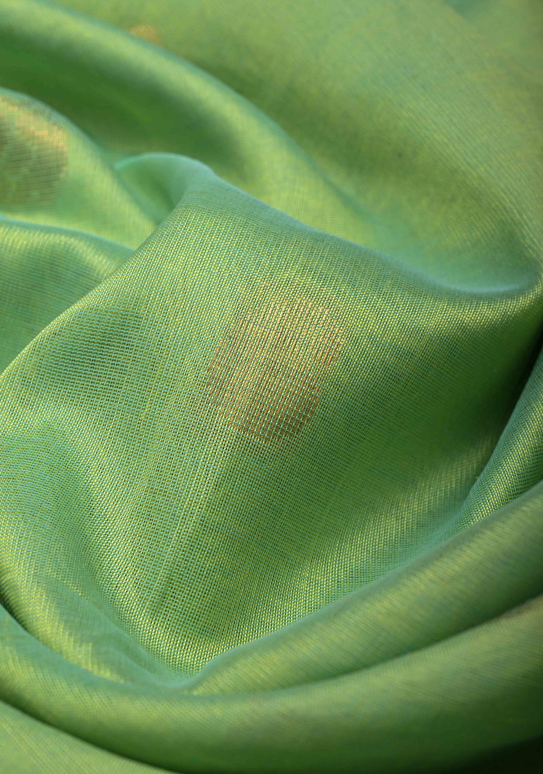 Tea Green Kanchi Silk Cotton 100% Handloom Saree with Zari Buttas and Contrast Zari Border