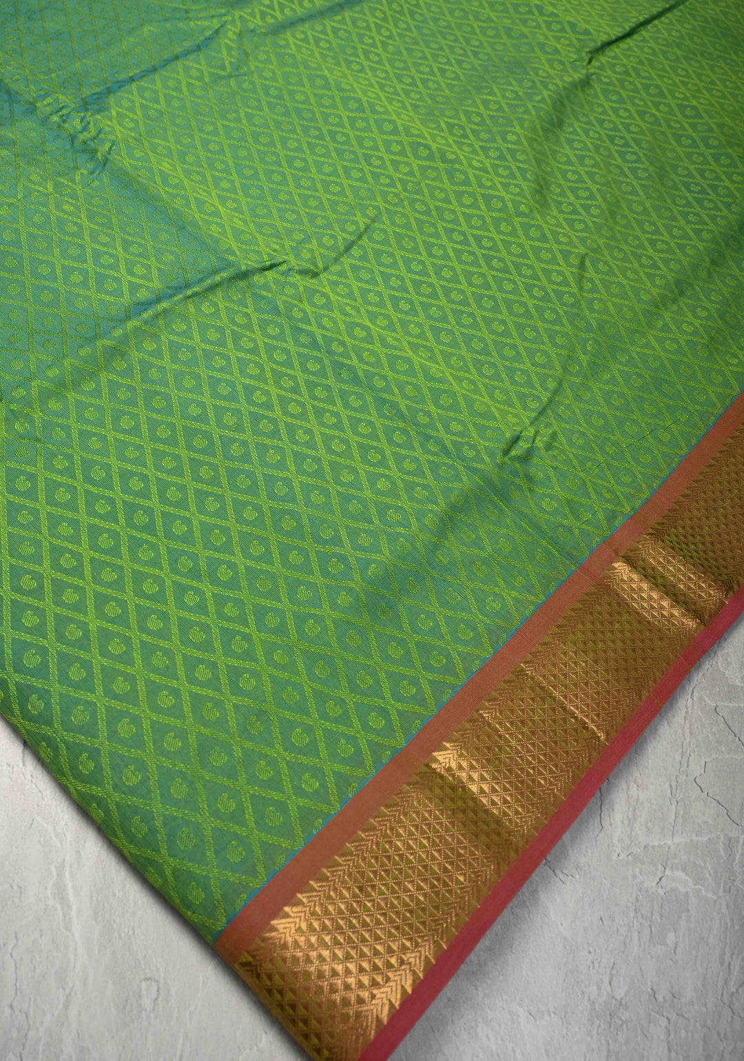 9 Yards Madisar Green Dual tone Kanchi Silk Cotton Saree with Self Brocade and Zari Borders, No Blouse Piece
