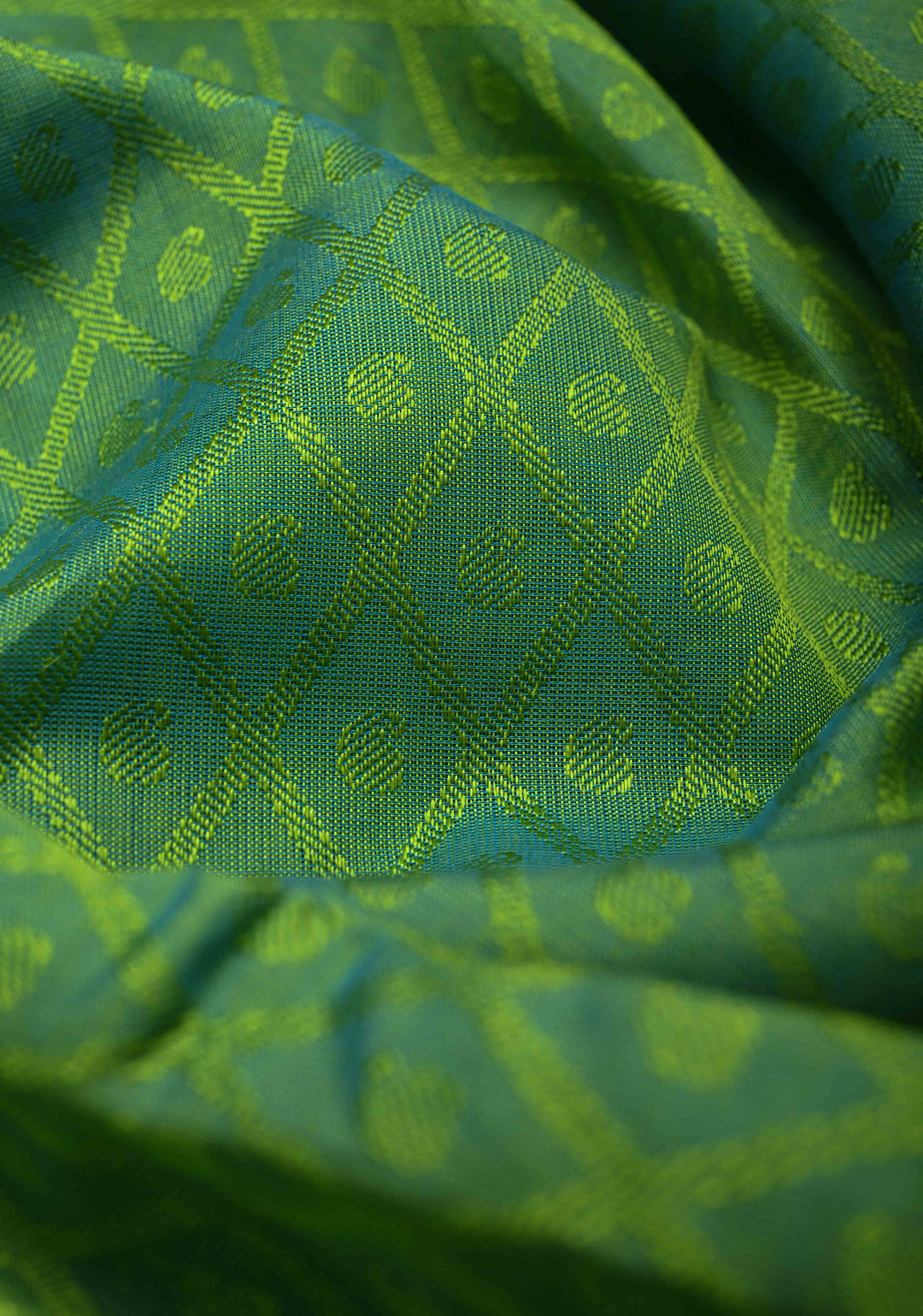 9 Yards Madisar Green Dual tone Kanchi Silk Cotton Saree with Self Brocade and Zari Borders, No Blouse Piece
