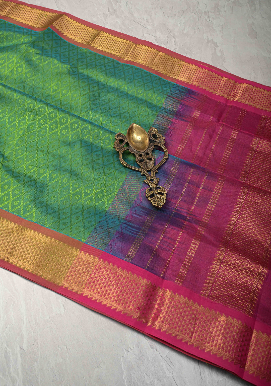 9 Yards Madisar Green Dual tone Kanchi Silk Cotton Saree with Self Brocade and Zari Borders, No Blouse Piece