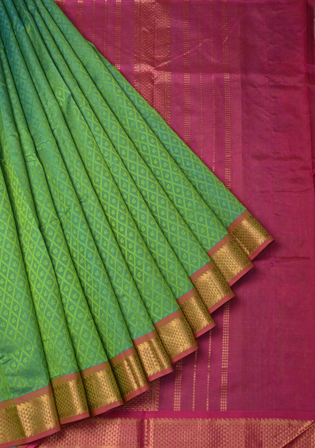 9 Yards Madisar Green Dual tone Kanchi Silk Cotton Saree with Self Brocade and Zari Borders, No Blouse Piece