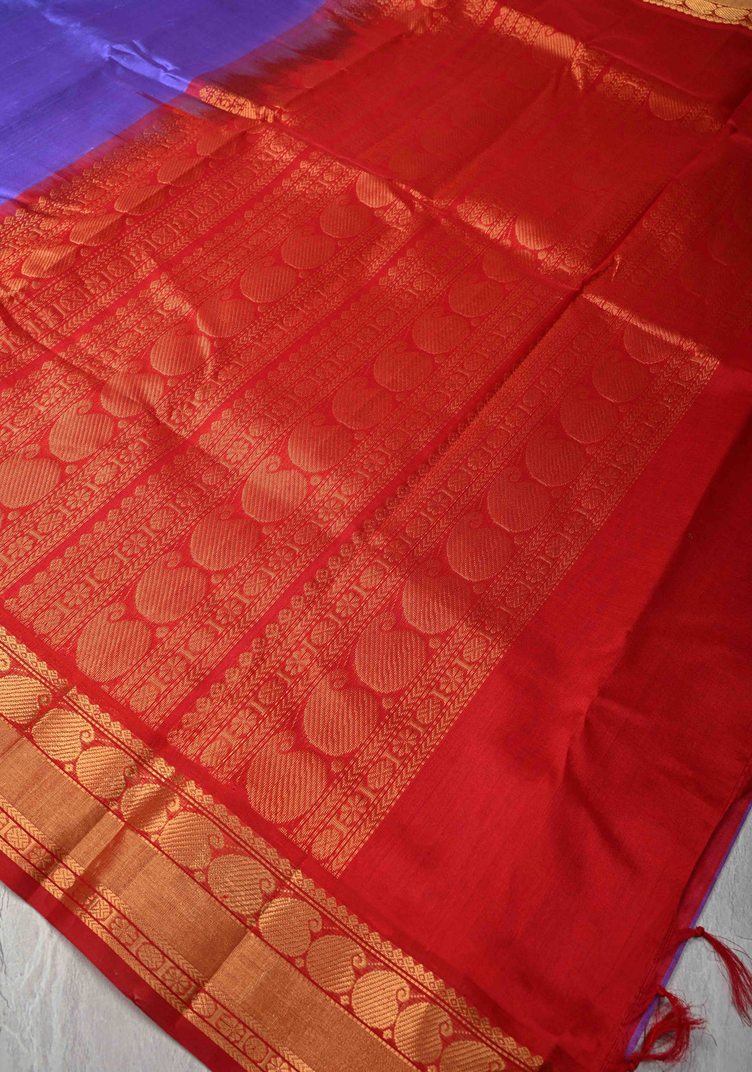 Amethyst Koravi Kanchi Silk Cotton Handloom Saree with Contrast Zari Border