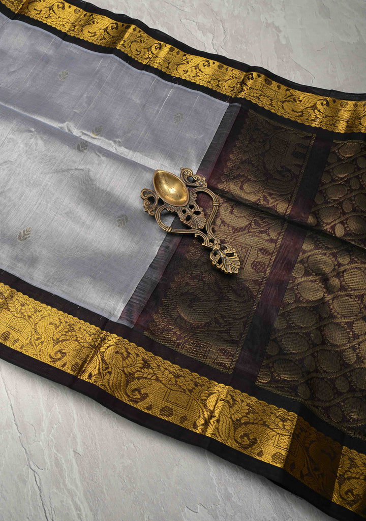 Grey Koravi Kanchi Silk Cotton 100% Handloom Saree with Zari Buttas and Contrast Zari Border