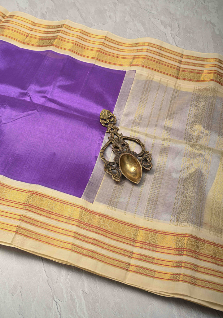 Exquisite purple Koravi Kanchi Silk Cotton 100% Handloom Saree with Contrast Zari Border