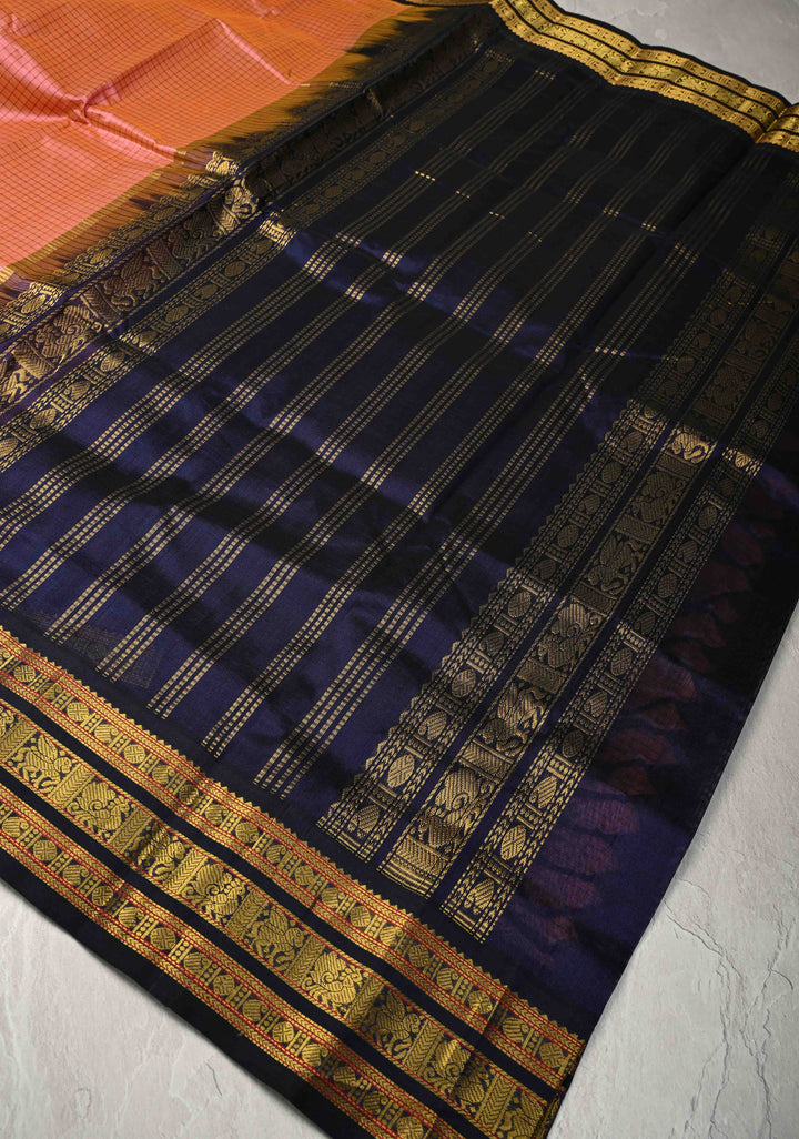 Pink Dual tone Korvai Kanchi Silk Cotton Handloom Saree with Checks Pattern and Contrast Zari Border