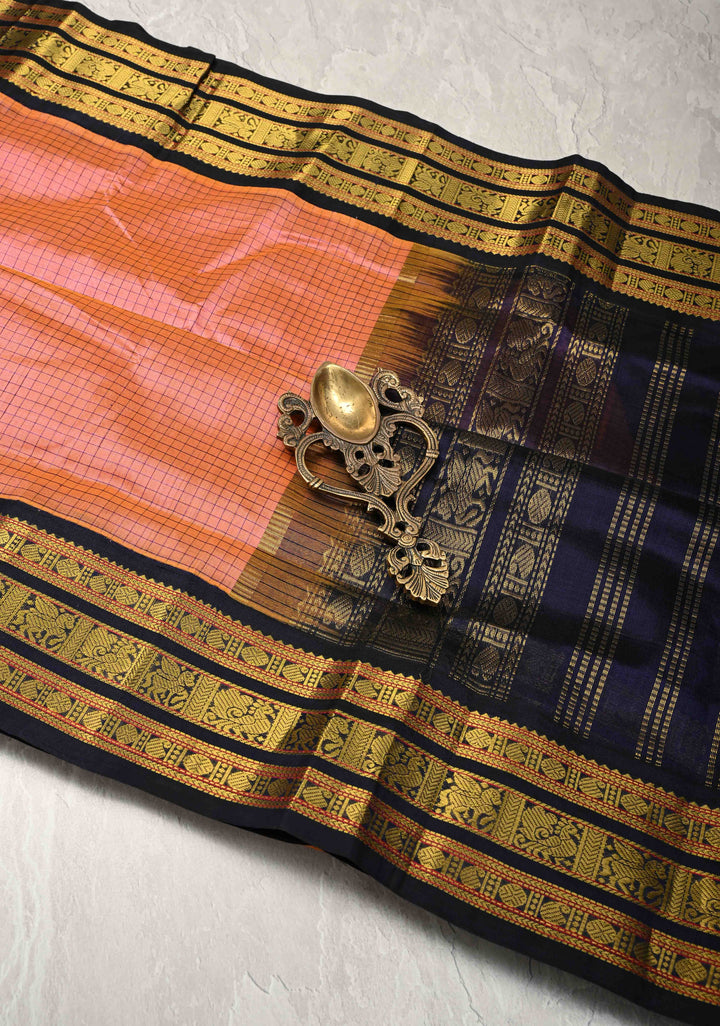Pink Dual tone Korvai Kanchi Silk Cotton Handloom Saree with Checks Pattern and Contrast Zari Border