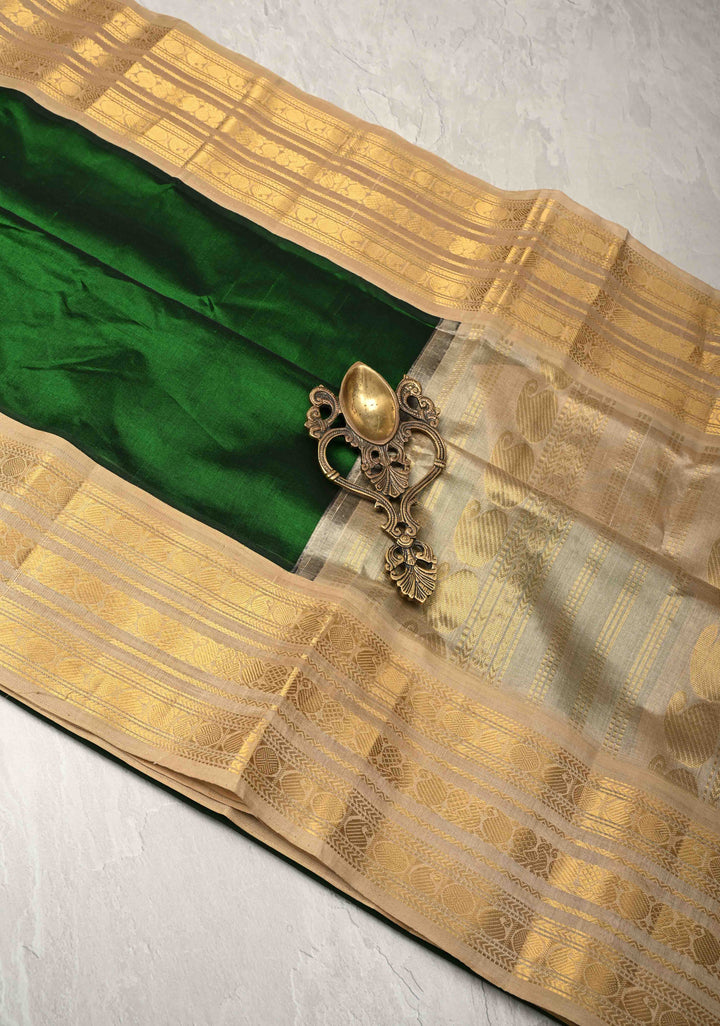 Bottle Green Korvai Kanchi Silk Cotton Handloom Saree with Contrast Zari Border