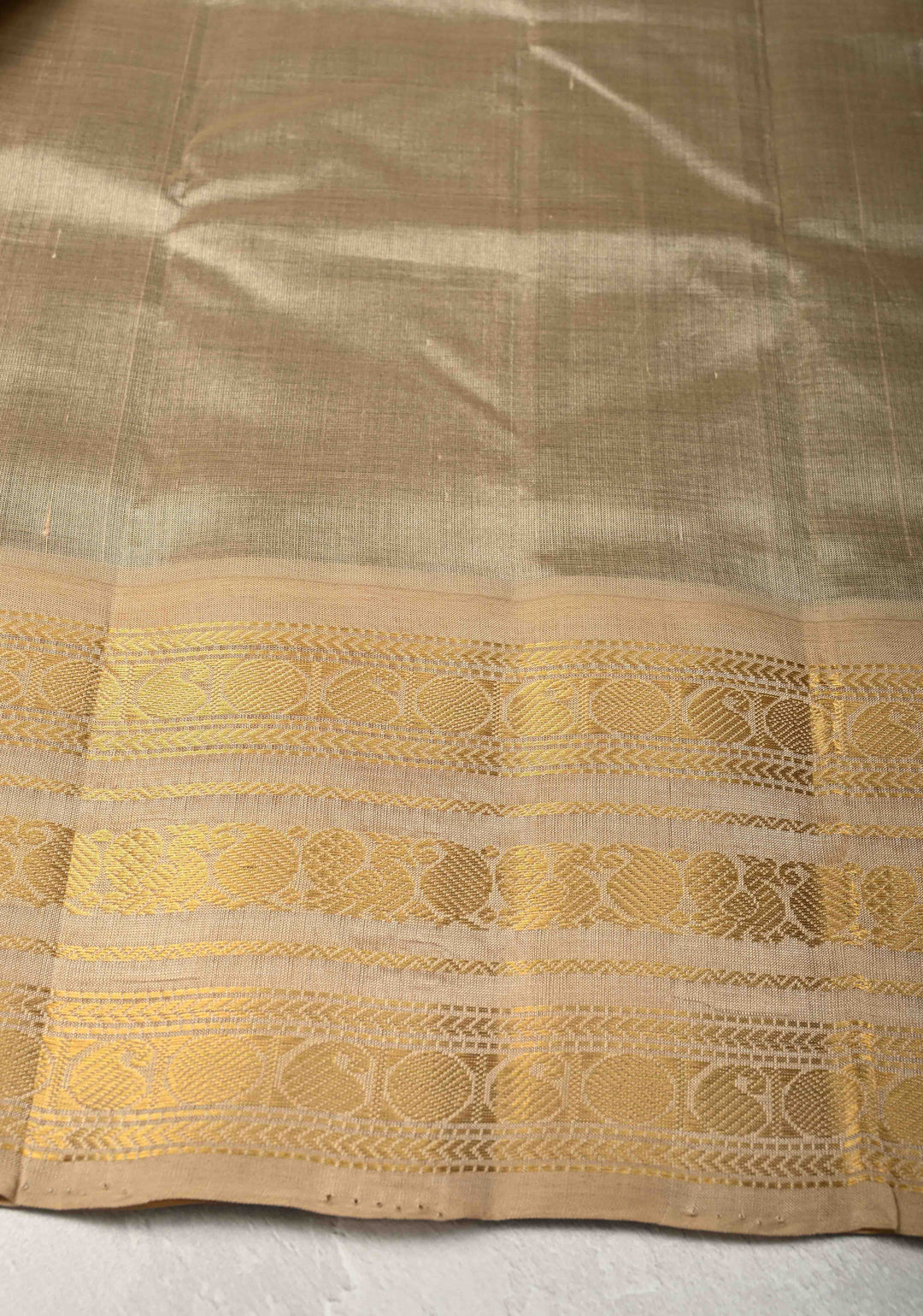Bottle Green Korvai Kanchi Silk Cotton Handloom Saree with Contrast Zari Border