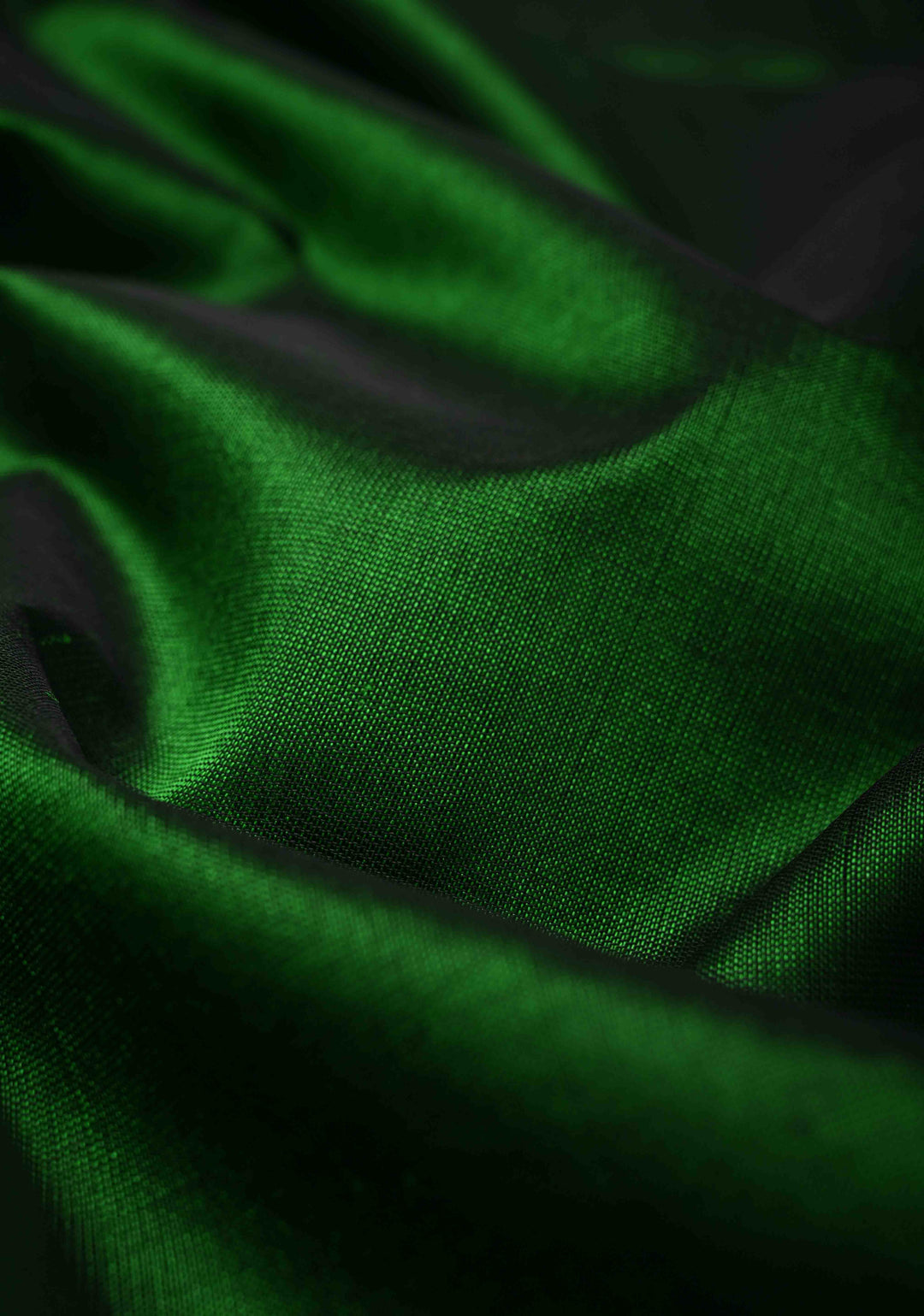Bottle Green Korvai Kanchi Silk Cotton Handloom Saree with Contrast Zari Border