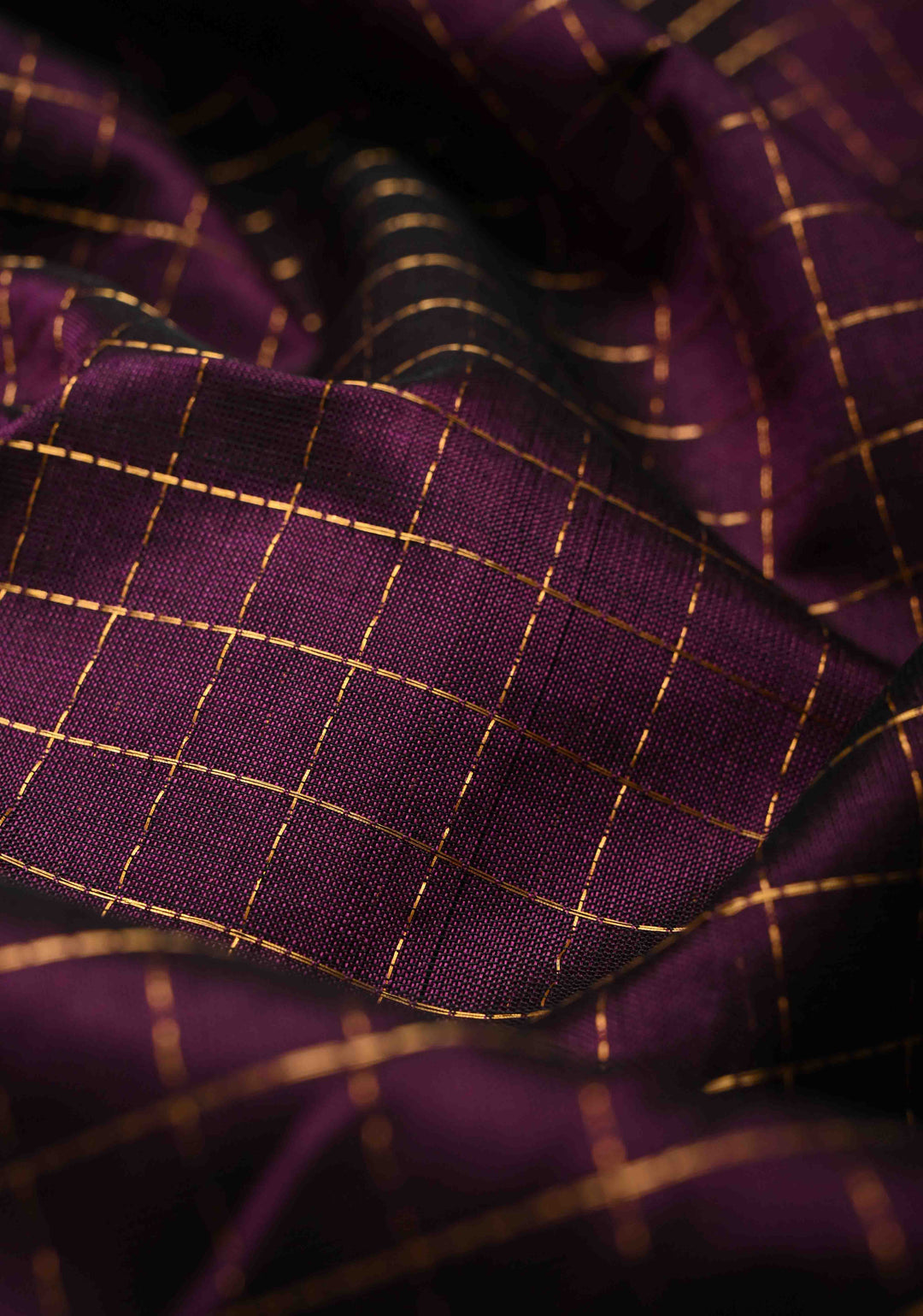 Egg plant Zari Checks on Kanchi Silk Cotton Saree with Anna Pakshi Motif on Contrast Zari Border