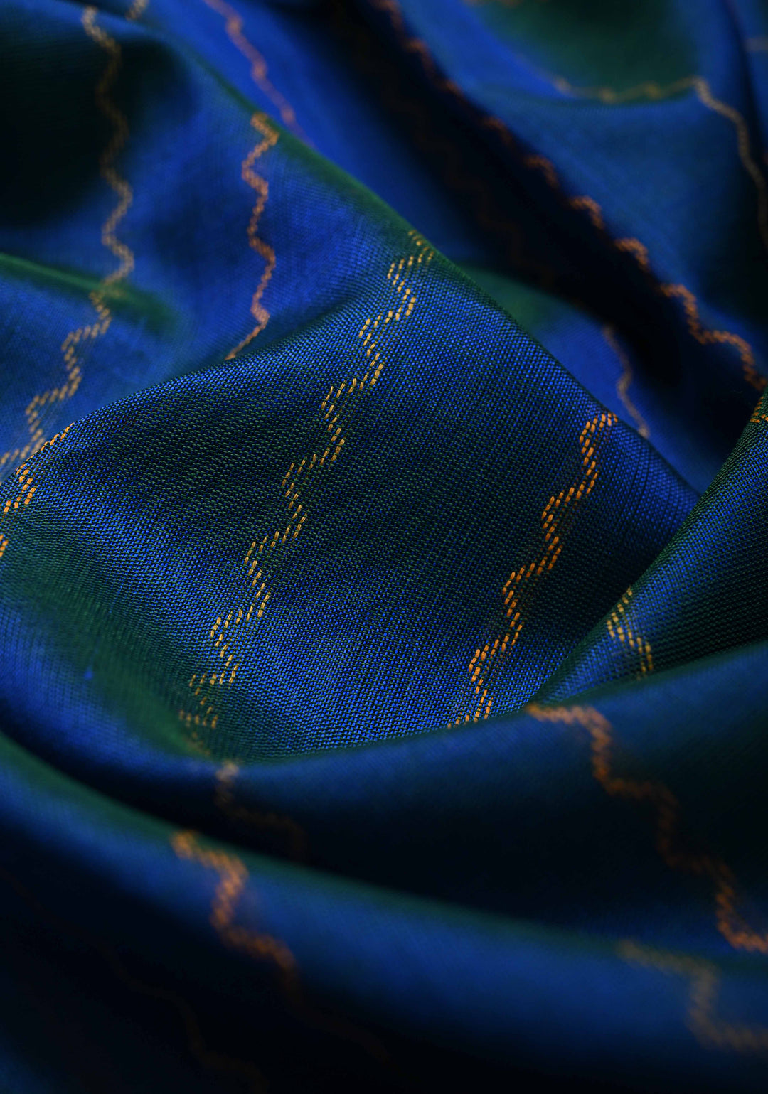 Peacock Blue Dual Tone Kanchi Silk Cotton 100% Handloom Saree with Vail Dhari Stripes and Zari Border