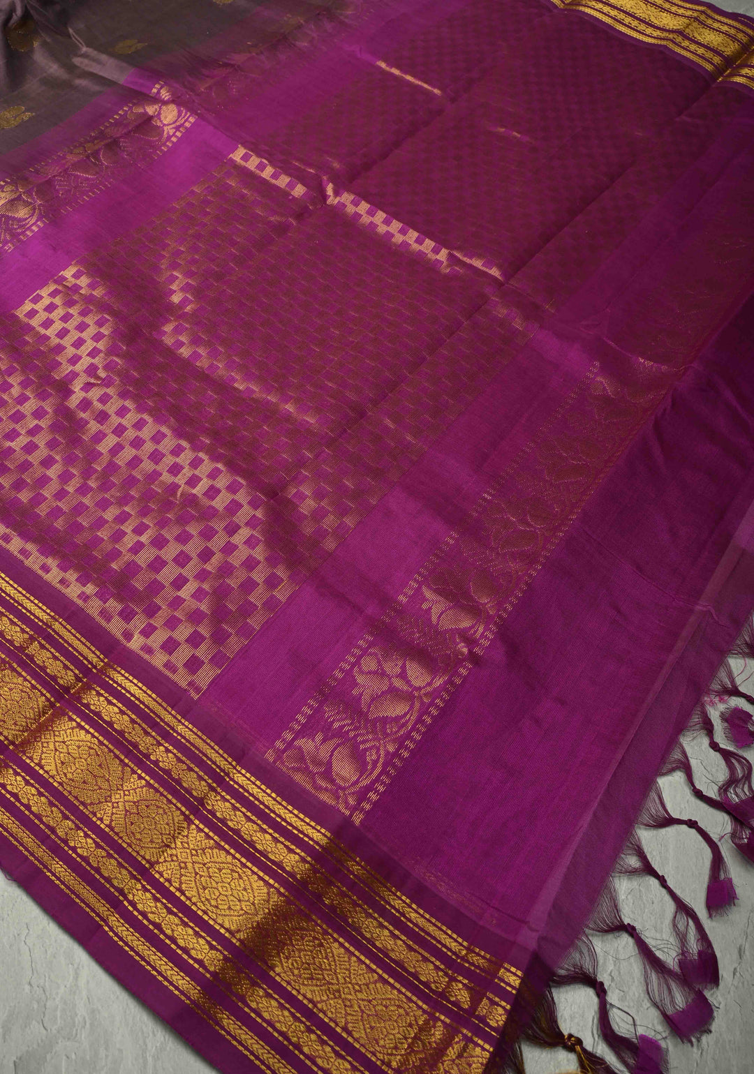 Dusty Mauve Kanchi Silk Cotton 100% Handloom Saree with Peacock Buttas Contrast Zari Border
