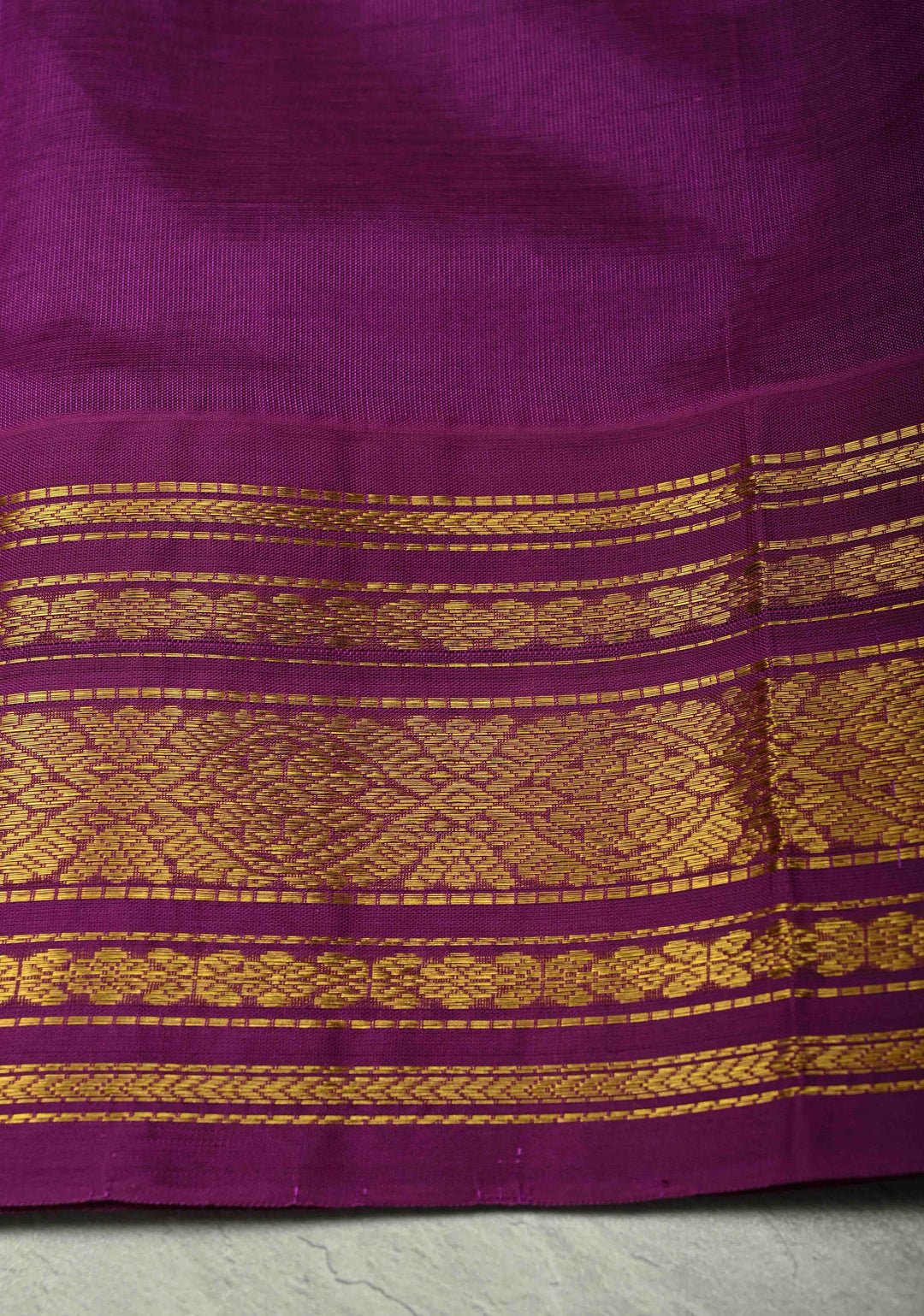 Dusty Mauve Kanchi Silk Cotton 100% Handloom Saree with Peacock Buttas Contrast Zari Border