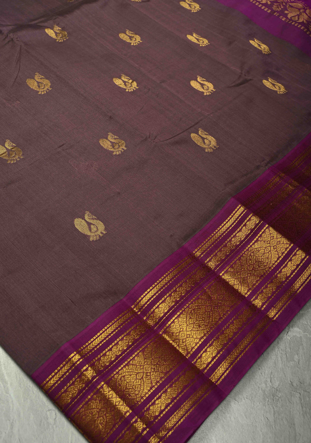 Dusty Mauve Kanchi Silk Cotton 100% Handloom Saree with Peacock Buttas Contrast Zari Border