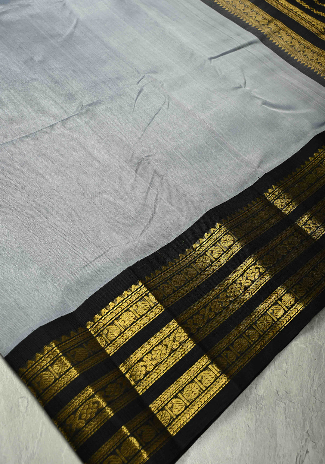 Gray Kanchi Silk Cotton 100% Handloom Saree with Contrast Zari Border