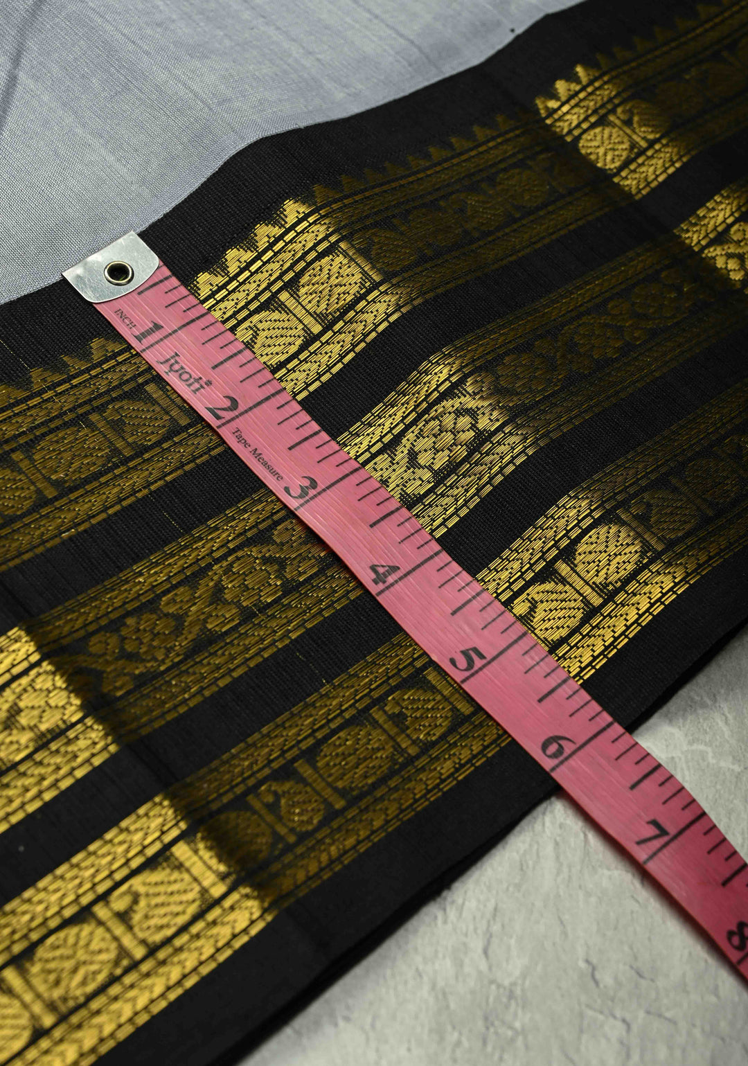 Gray Kanchi Silk Cotton 100% Handloom Saree with Contrast Zari Border