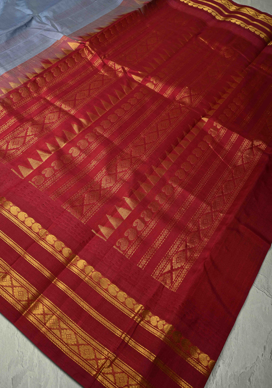 Gray Kanchi Silk Cotton 100% Handloom Saree with Contrast Zari Border