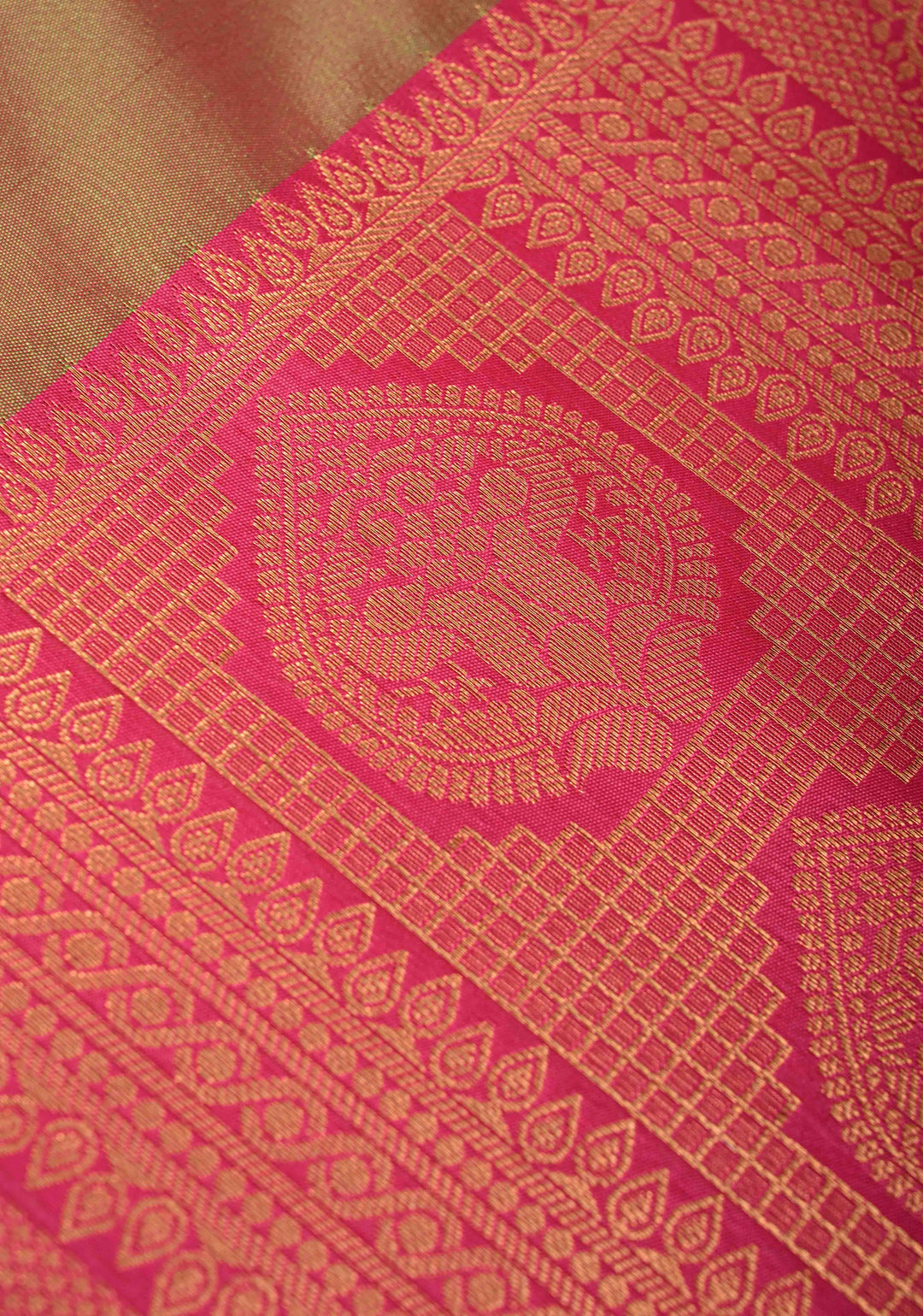 Green Pink Dual tone  Kanchi Semi Silk Saree with Peacock Buttas and Contrast Pink Zari Border