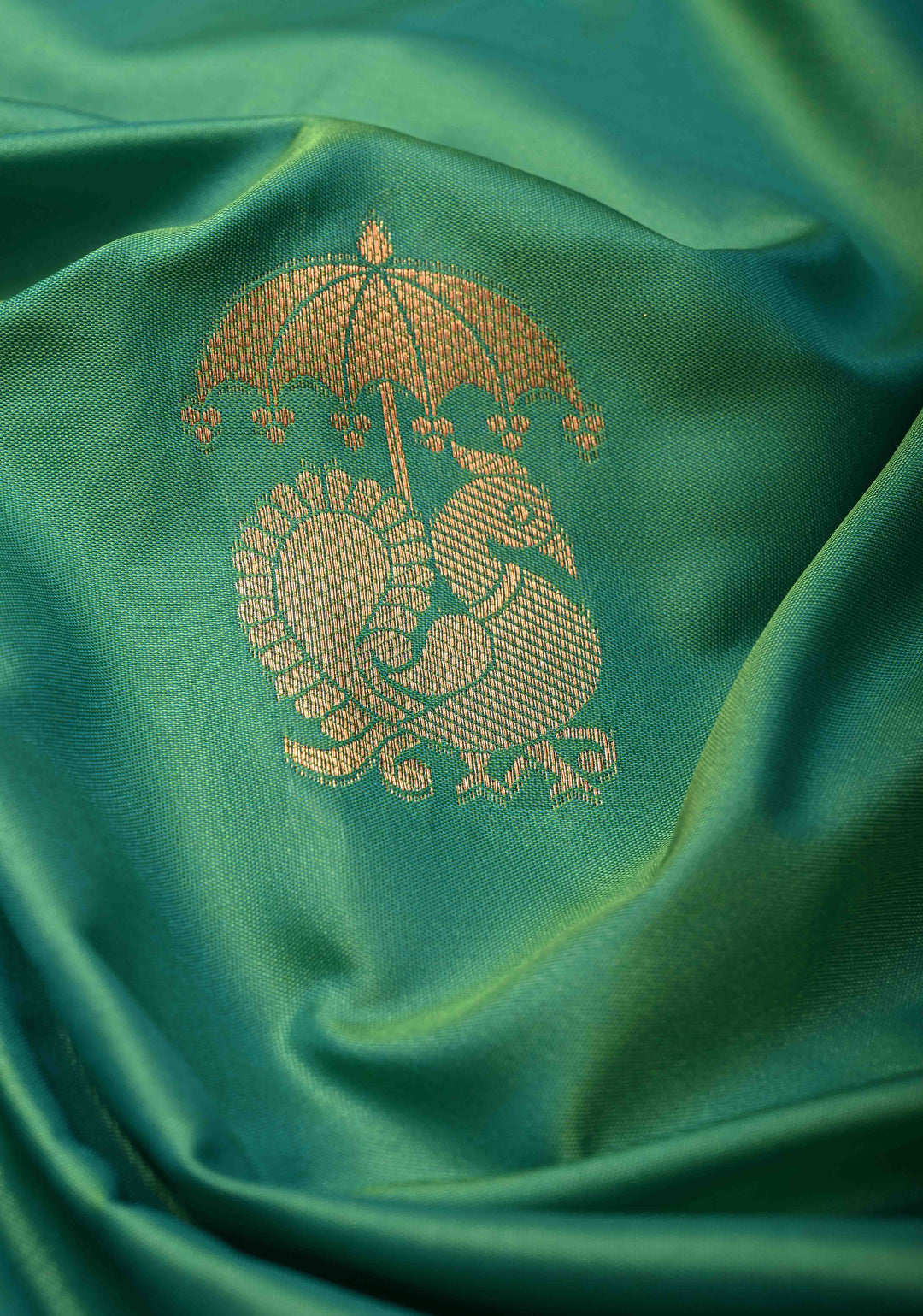 Green Dual tone Kanchi Semi Silk Saree with Peacock Buttas and Contrast Zari Border