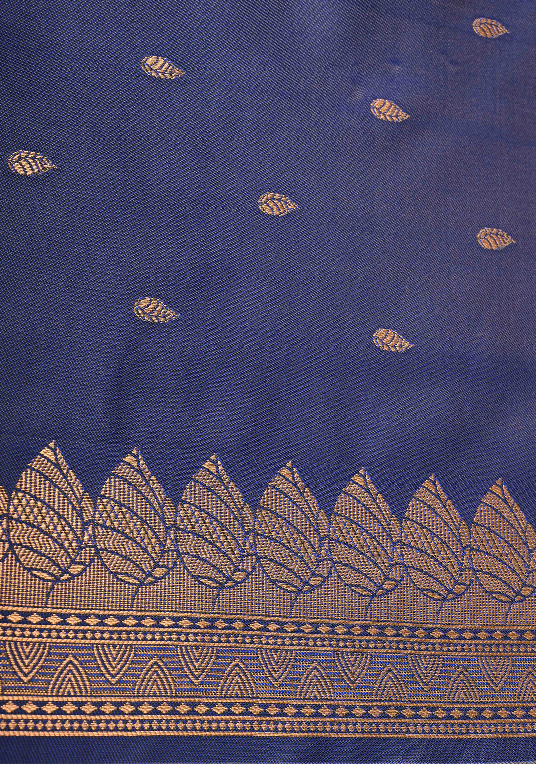 Blue Dual tone Kanchi Semi Silk Saree with Leaf Buttas and Zari Border