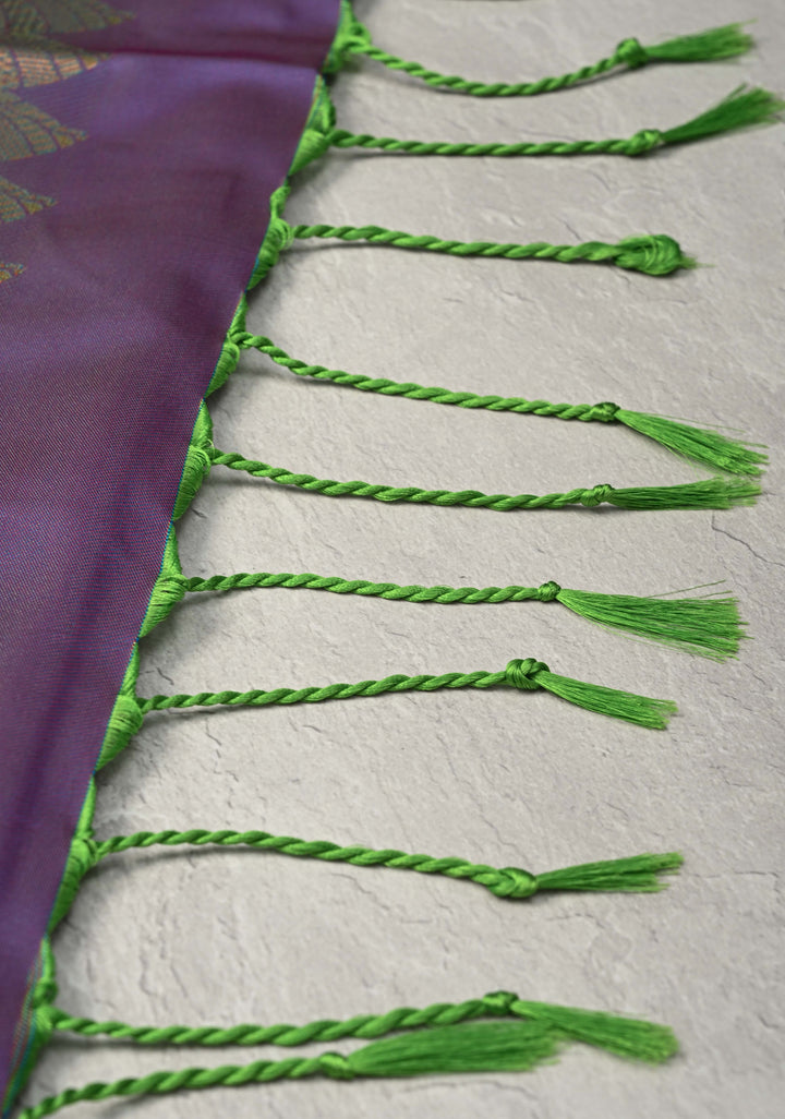 Green Dual tone Kanchi Semi Silk Saree with Leaf Buttas and Contrast Zari Border