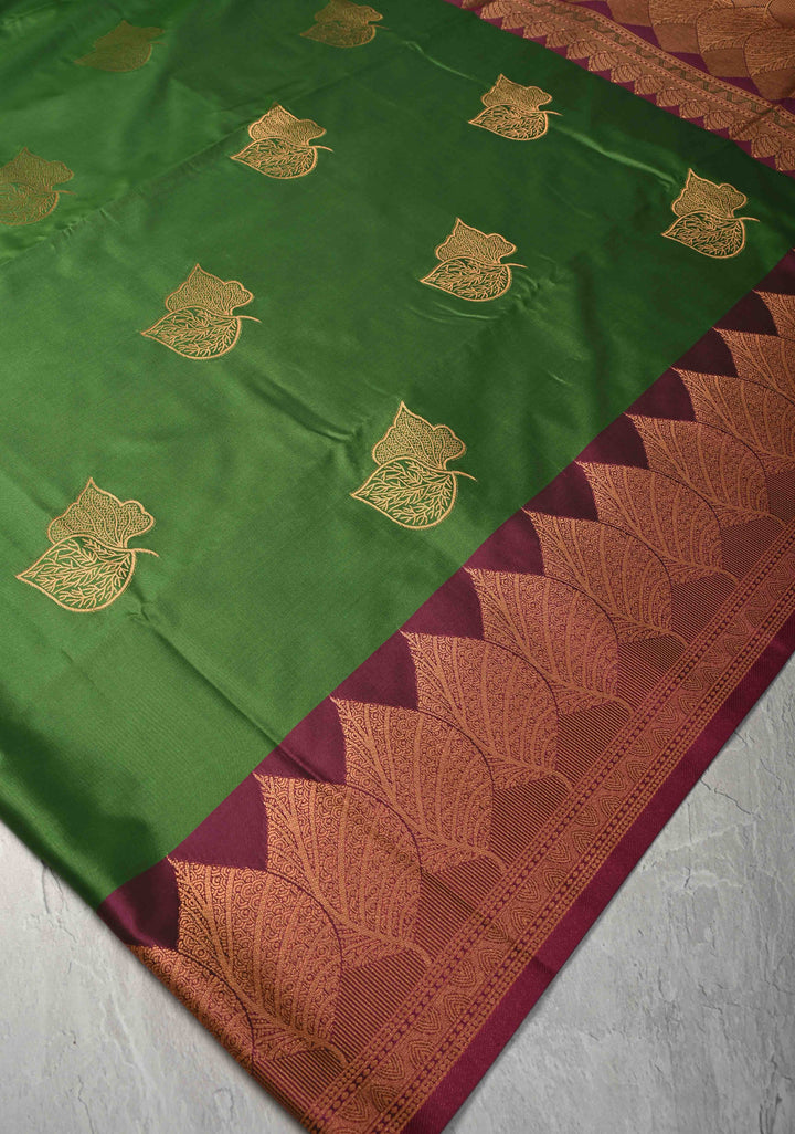 True Green Kanchi Semi Silk Saree with Leaf Buttas and Contrast Zari Border
