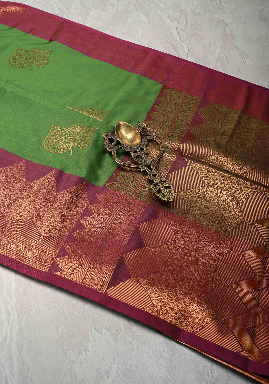 True Green Kanchi Semi Silk Saree with Leaf Buttas and Contrast Zari Border