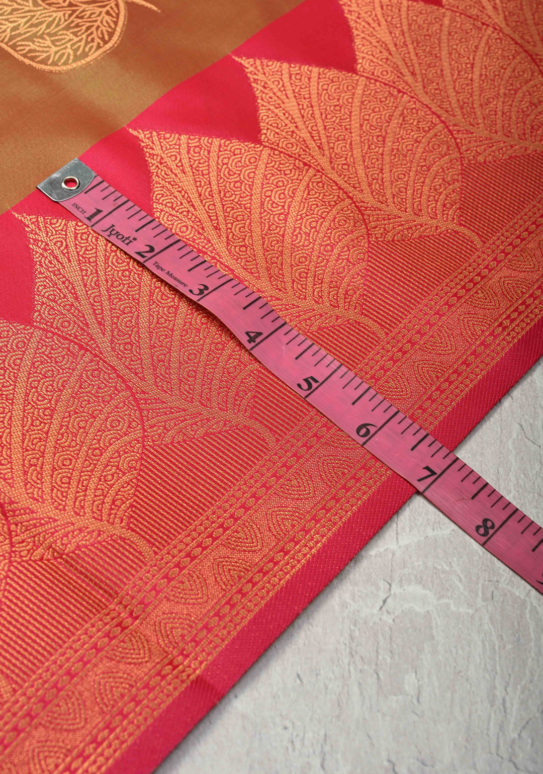 Green Dual tone Kanchi Semi Silk Saree with Leaf Buttas and Zari Border
