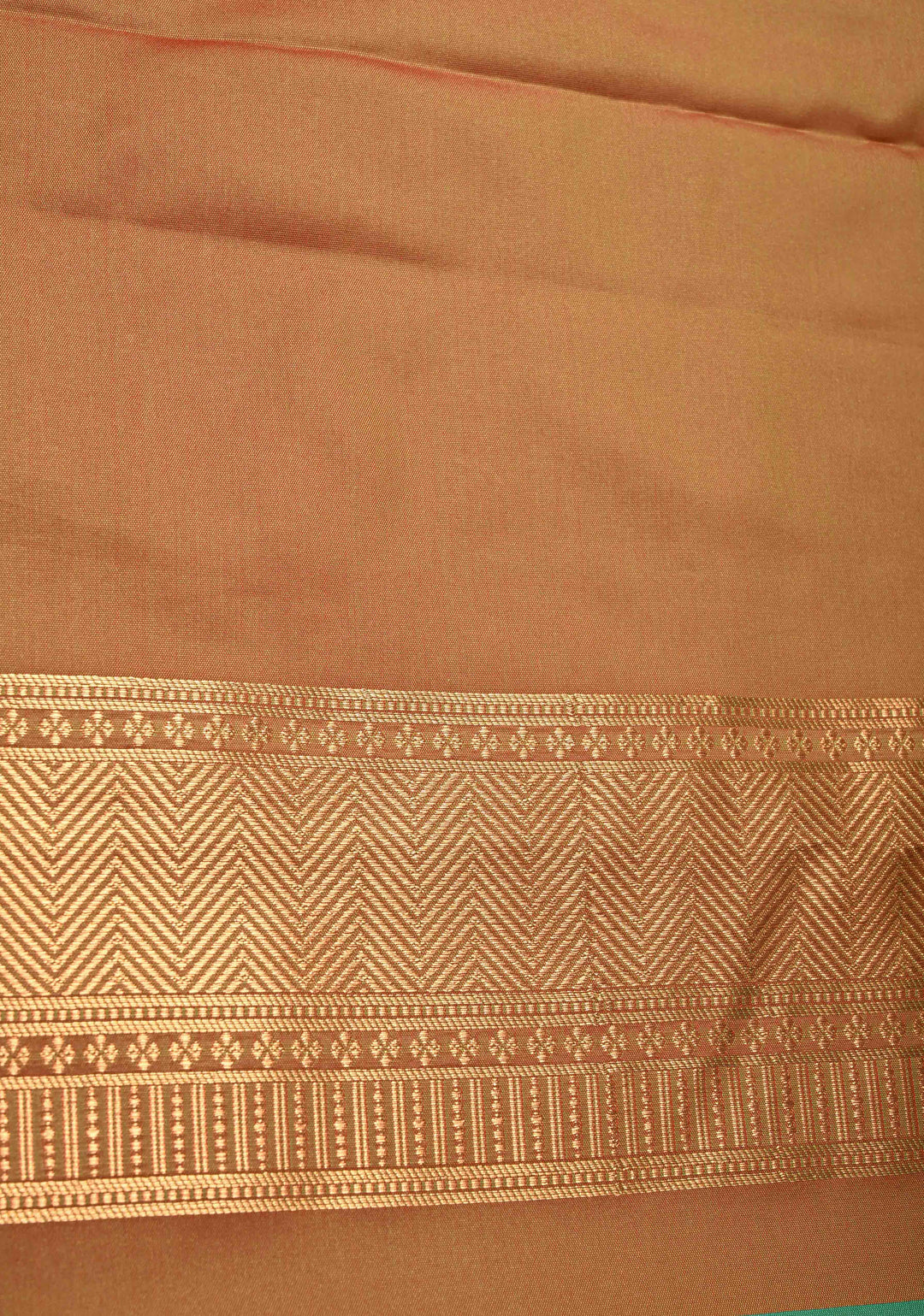 Green Dual tone Kanchi Semi Silk Saree with Zari Buttas and Mandala Motifs on Border