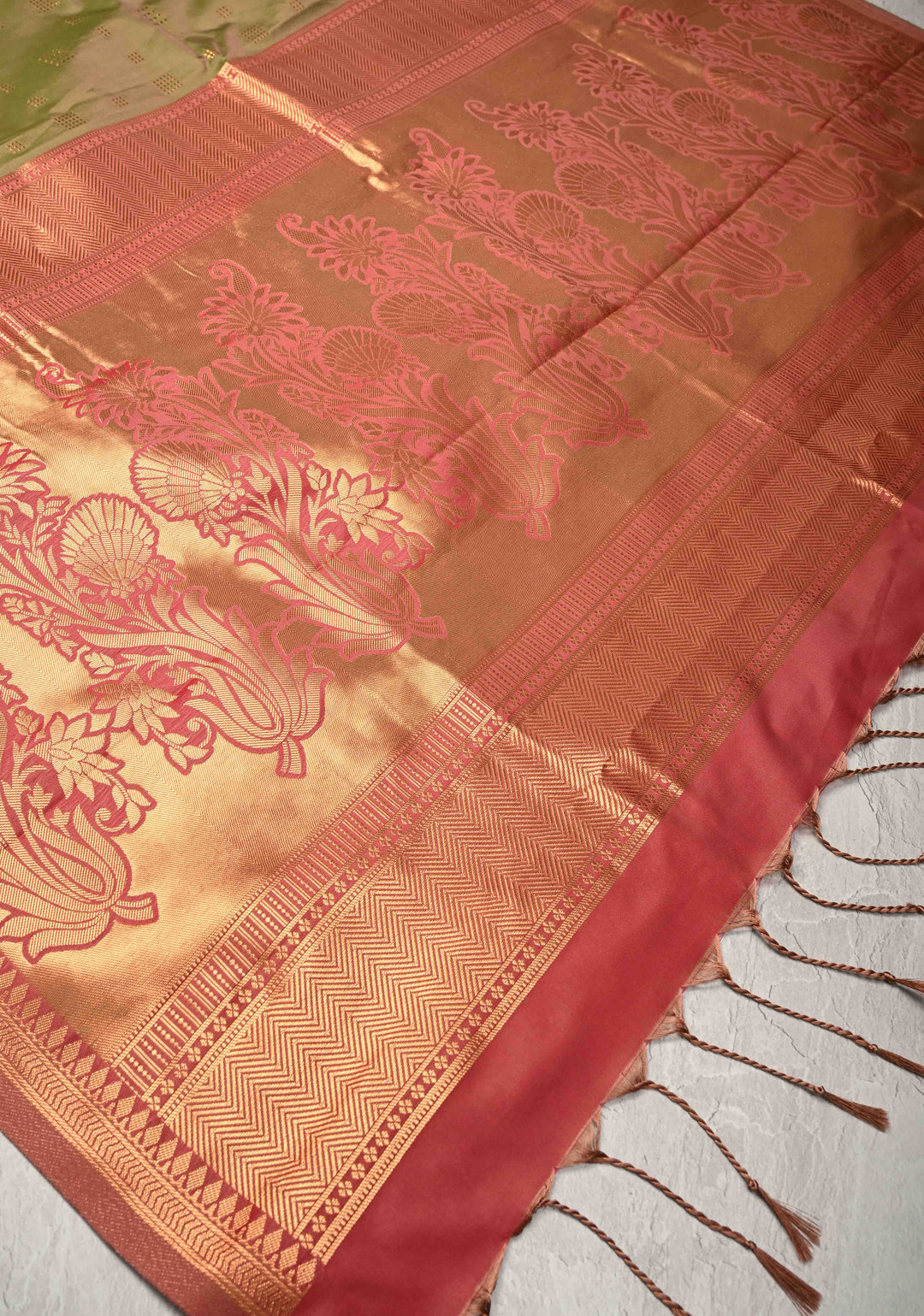 Mehendi Green Dual tone Kanchi Semi Silk Saree with Zari Buttas and Mandala Motifs on Border