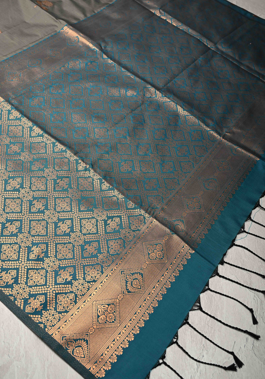 Cloudy Gray Kanchi Semi Silk Saree with Alfi Floral Buttas and Zari Border
