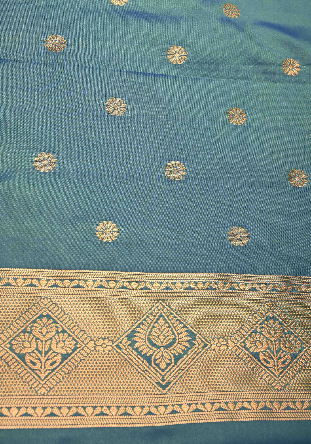 Green-Pink Dual tone Kanchi Semi Silk Saree with Alfi Floral Buttas and Zari Border