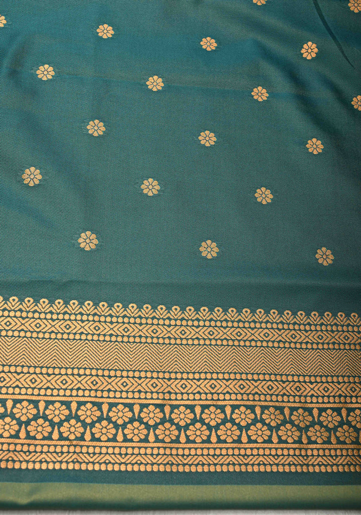 Irish Green Dual Tone Kanchi Semi Silk Saree with Zari Buttas and Contrst Zari Border