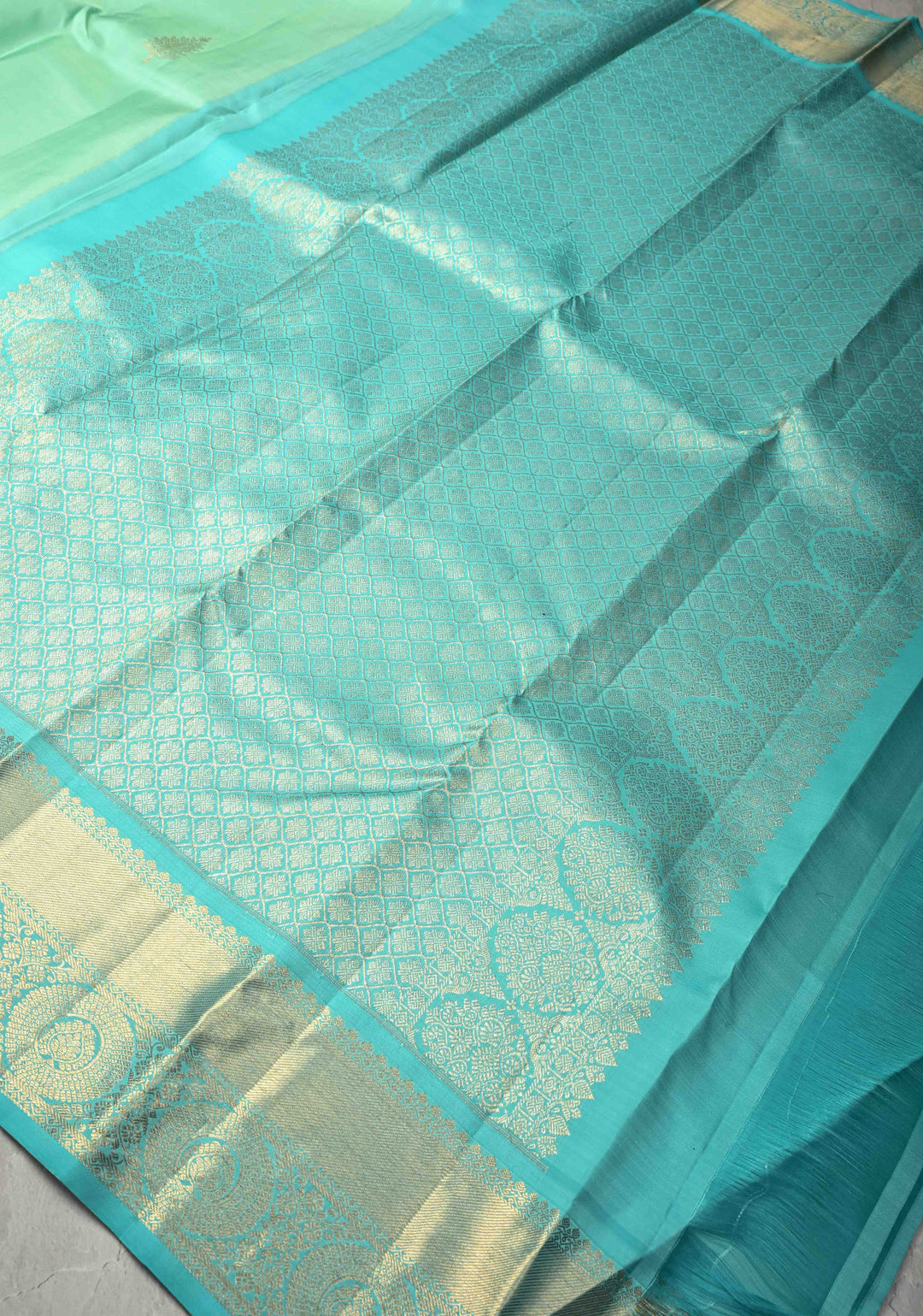 Turquoise Green Kanjivaram Pure Silk Saree with zari Buttas and Contrast Jari Border | SILK MARK CERTIFIED