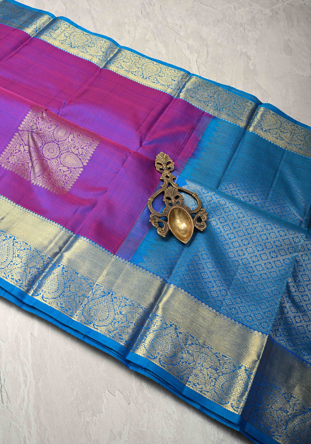 Purple Dual tone Pure Kanjivaram Silk Saree with Squre Buttas and Zari Border | SILK MARK CERTIFIED