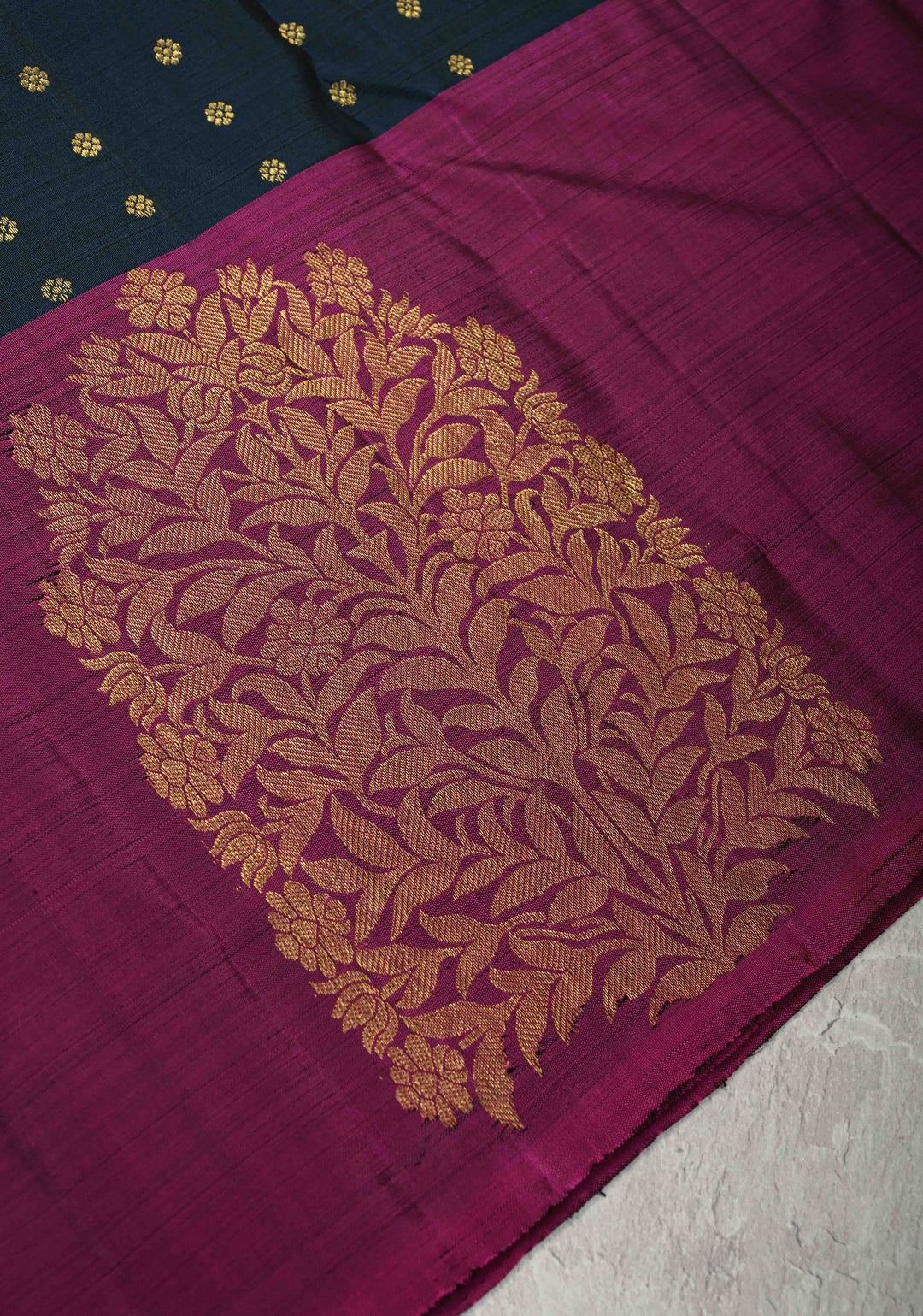Deep Emerald Green  Kanjivaram Pure Silk Saree with zari Butti and Distinct Floral Motifs on Border | SILK MARK CERTIFIED