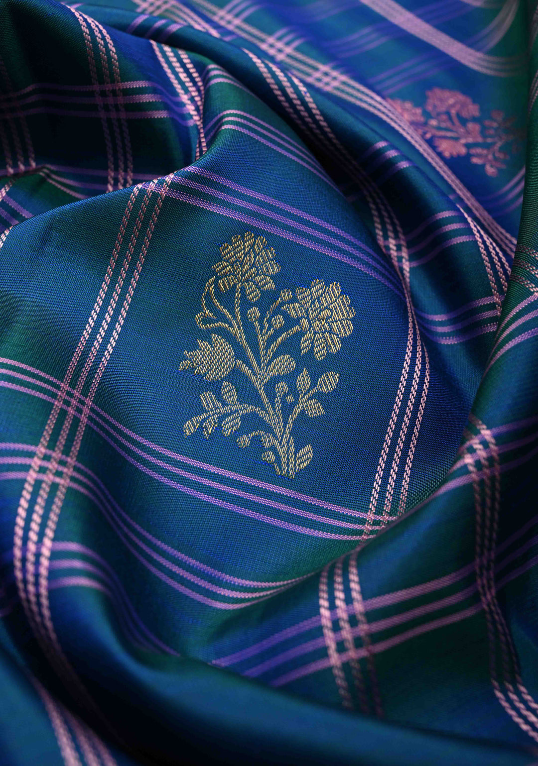 Blue Dual Tone Borderless Checks and  Meena Zari Buttas Pure  Kanjivaram Silk Saree with Contrast Pallu   | SILK MARK CERTIFIED