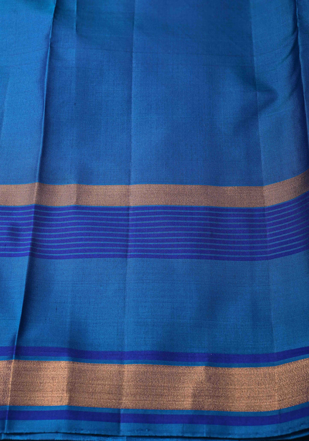 Green Dual Tone Kanjivaram Soft Silk Saree with Zari Buttas and Contrast Jari Border | SILK MARK CERTIFIED