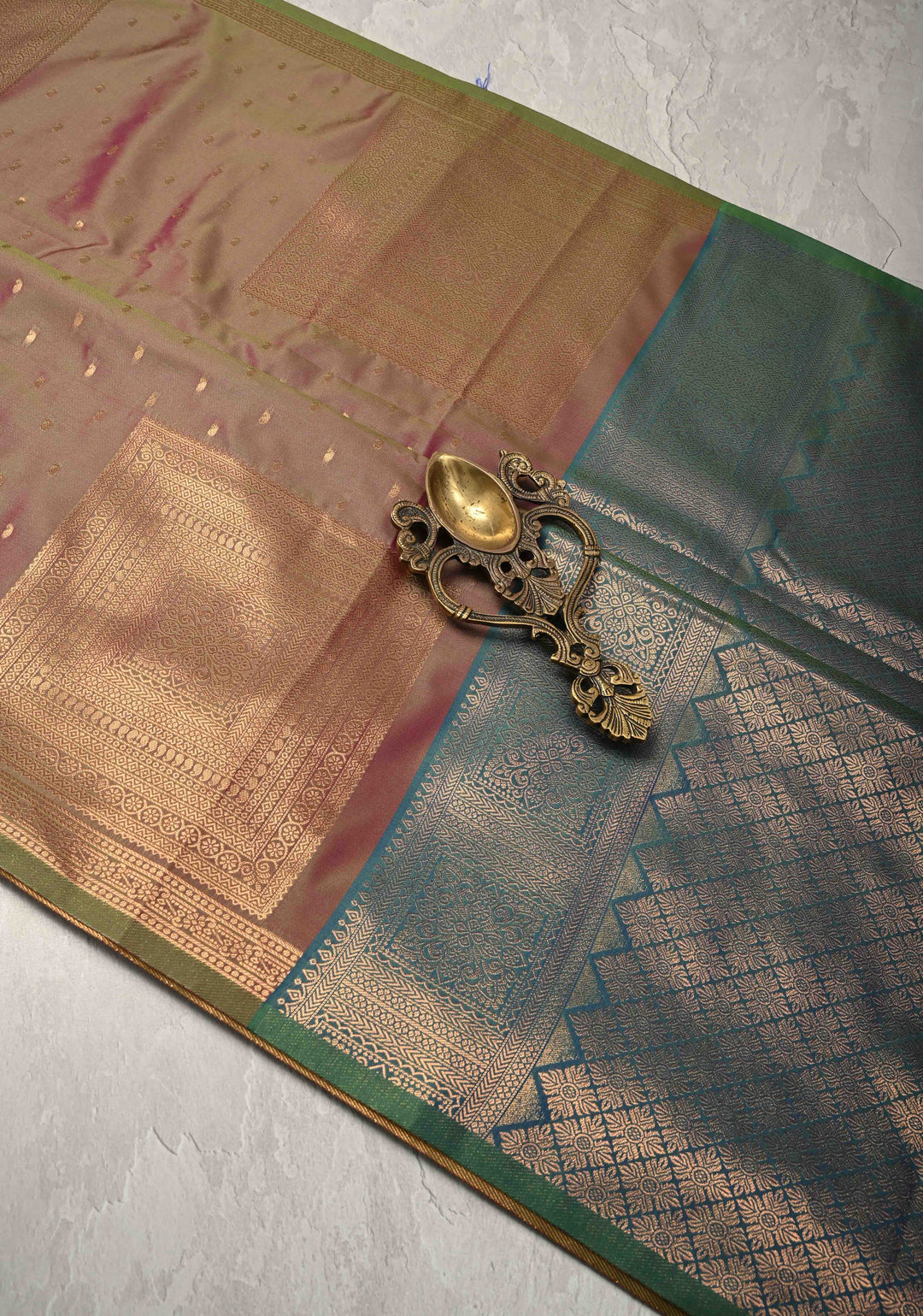 Green Dual tone Kanchi Semi Silk Saree with Paisley Zari Buttas and Geomatric Motifs on Border