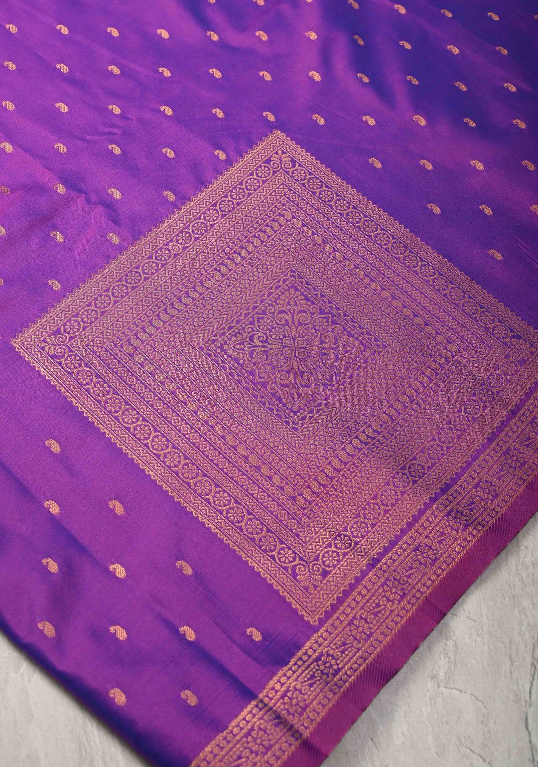 Purple Dual tone Kanchi Semi Silk Saree with Paisley Zari Buttas and Geomatric Motifs on Border