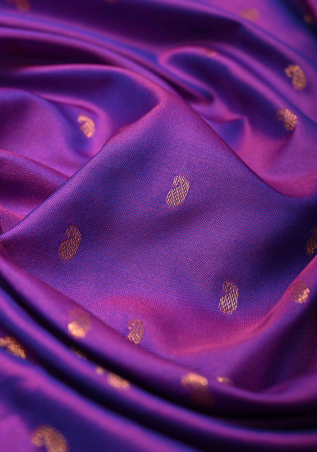Purple Dual tone Kanchi Semi Silk Saree with Paisley Zari Buttas and Geomatric Motifs on Border