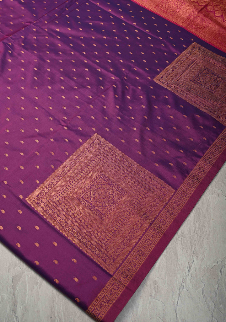 Egg Plant Purple Dual tone Kanchi Semi Silk Saree with Paisley Zari Buttas and Geomatric Motifs on Border