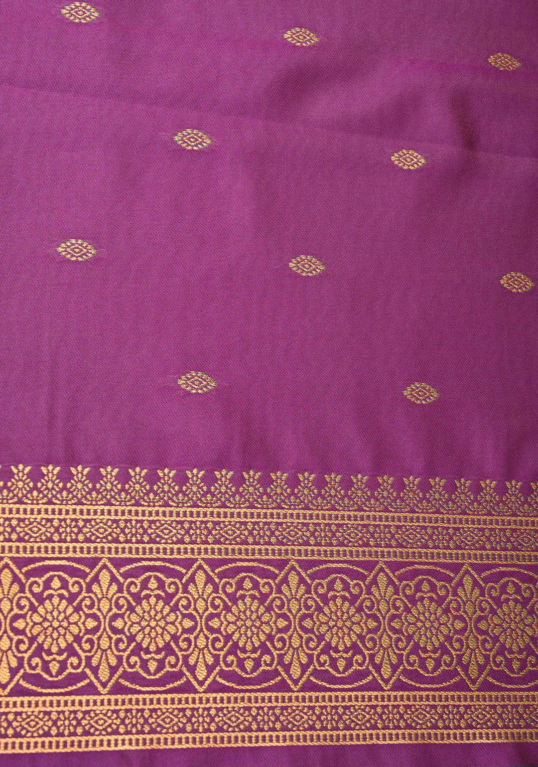 Green Dual Tone Kanchi Semi Silk Saree with Elephant-Peacock Buttas and Contrst Zari Border